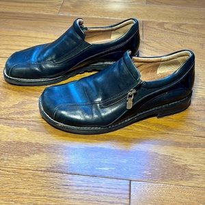 Donald J Pliner Leather CHUNKY LUG SOLE Shoes Black Patent ZIP ITALY 6.5 UZIP